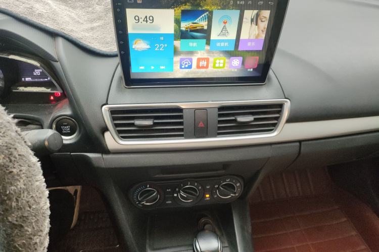 Used Mazda Mazda 3 Axela 2014 Sedan 1.5L Automatic Comfort Model