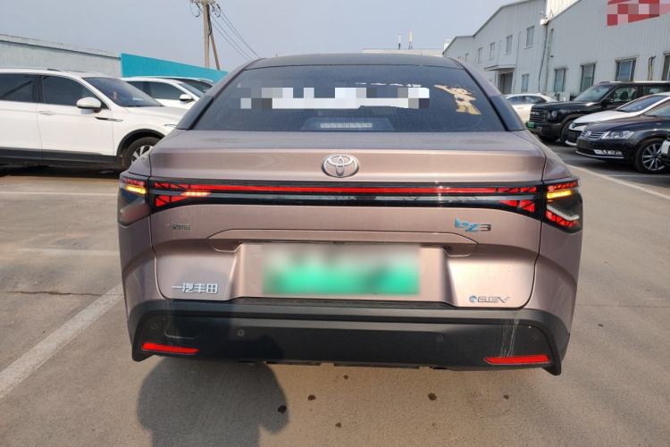 Used Toyota bZ3 2023 616 km Long-Range Premium
