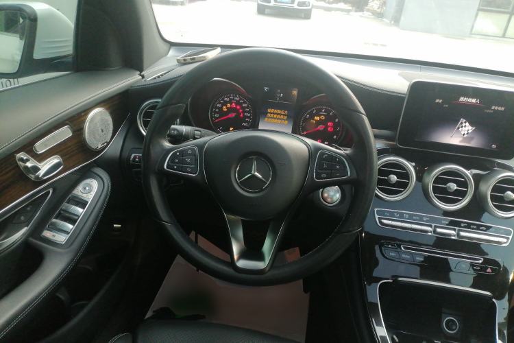 Used Mercedes-Benz GLC 2017 GLC 260 4MATIC Luxury Model