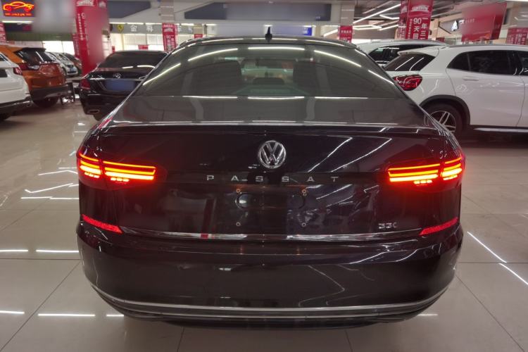 Used Volkswagen Passat 2019 330TSI Luxury Edition China VI Standard
