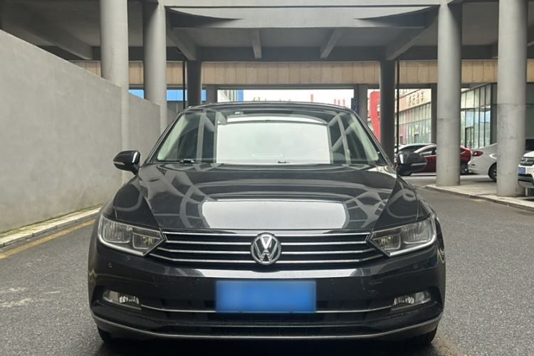 Used Volkswagen Magotan 2018 280TSI DSG Comfort Model