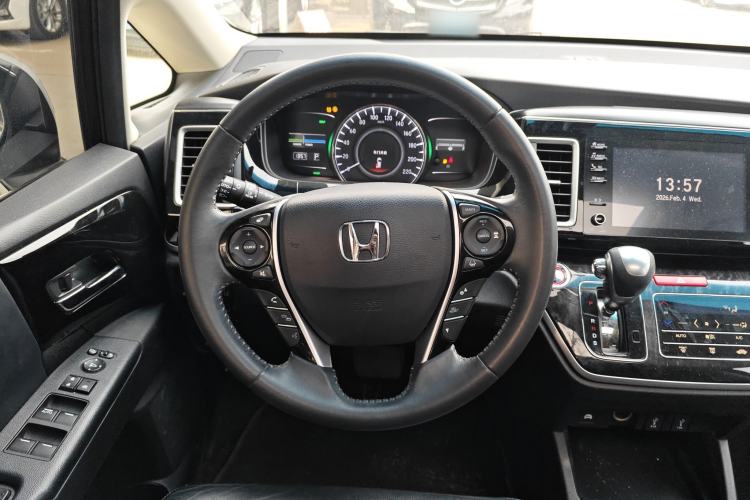 Used Honda Elysion 2019 2.0L Hybrid Luxury Edition
