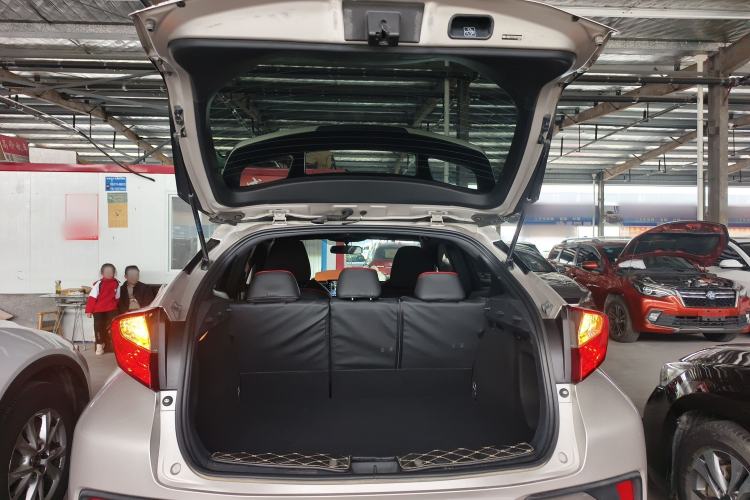 Used Toyota C-HR 2018 2.0L Elite Edition China V standard
