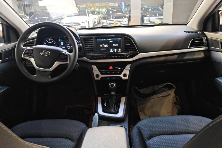 Used Hyundai Elantra 2016 1.6L Automatic ZhiXuan – Elite Version
