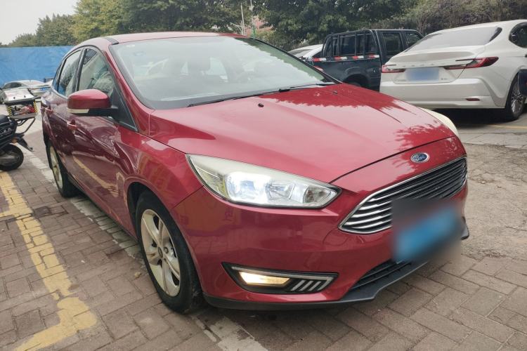 Used Ford Focus 2015 Sedan 1.6L Automatic Comfort Model

