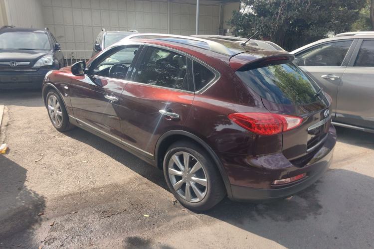 Used Infiniti QX50 2013 2.5L Two-Wheel-Drive Elegant Edition