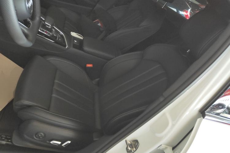 Used Audi A4L 2024 40 TFSI Luxury Dynamic Edition
