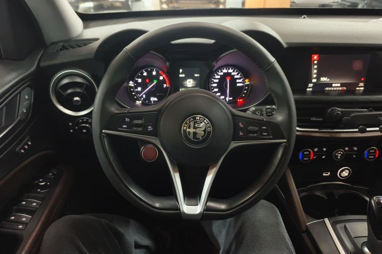 Used Alfa Romeo Stelvio 2017 2.0T 200HP Elite Edition