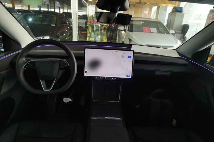 Used Tesla Model Y 2025 Rear-Wheel-Drive Version