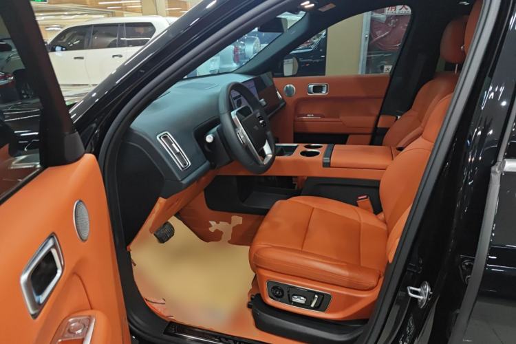 Used Li Auto L8 2024 Ultra Model
