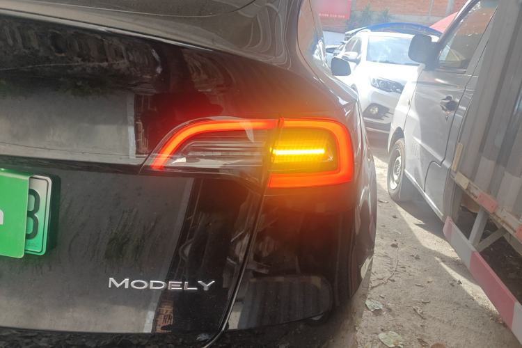 Used Tesla Model Y 2021 Standard Range Rear-Wheel Drive Version
