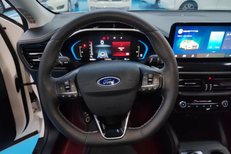 Used Ford Focus 2021 Hatchback EcoBoost 180 Automatic Titanium Edition
