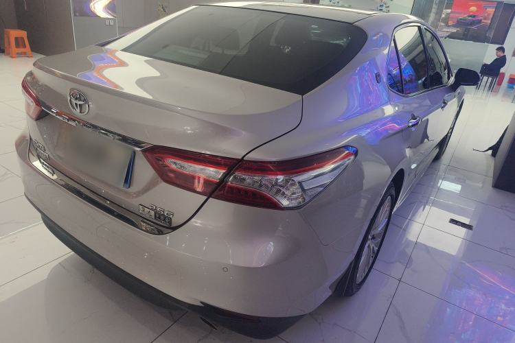 Used Toyota Camry 2018 2.5G Luxury Edition
