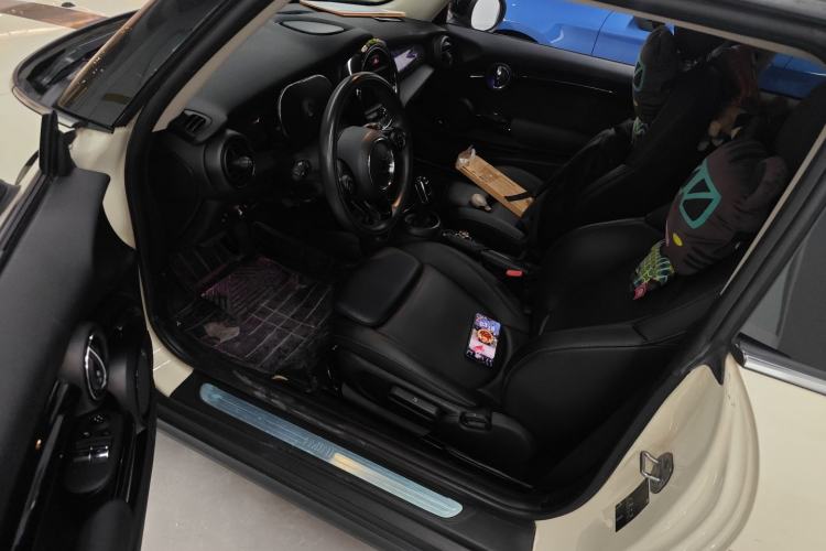 Used  MINI 2021 1.5T COOPER Classic Edition