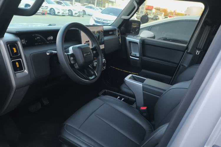 Used  V23 2025 401 Two-Wheel Drive Intelligent Driving Version