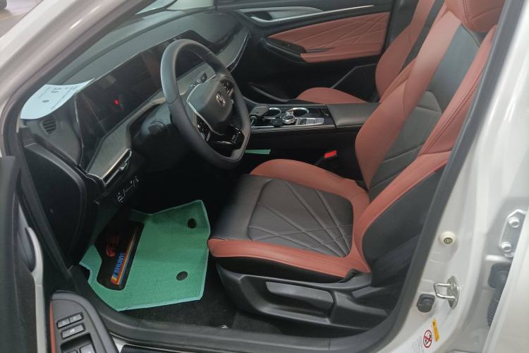 Used Changan Eado 2023 Changan Edition PLUS Blue Whale NE 1.4T GDI DCT Prestige Version
