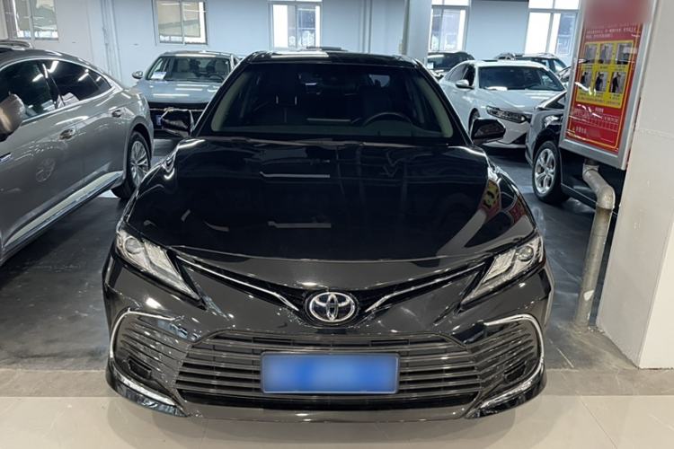 Used Toyota Camry 2021 2.0G Luxury Edition
