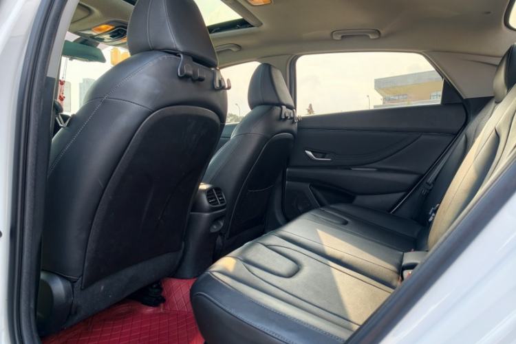 Used Hyundai Elantra 2023 1.5L CVT LUX Prestige Edition
