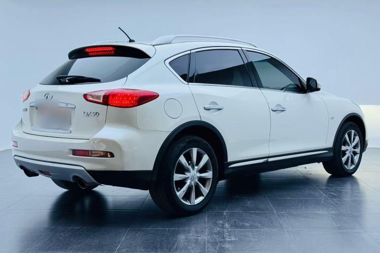 Used Infiniti QX50 2015 2.5L Comfort Edition
