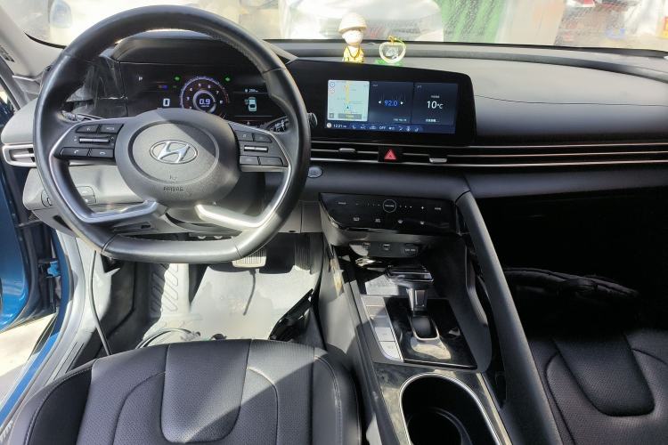 Used Hyundai Elantra 2021 1.5L CVT LUX Prestige Edition