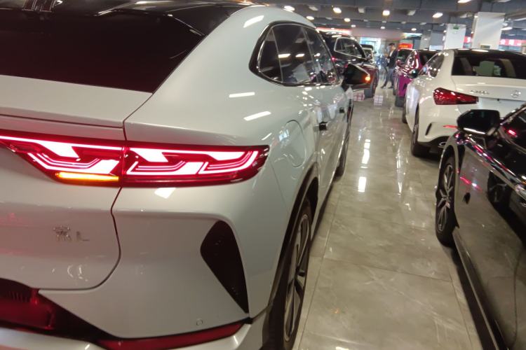 Used BYD Song L EV 2025 662 km Advanced Intelligent Driving Version
