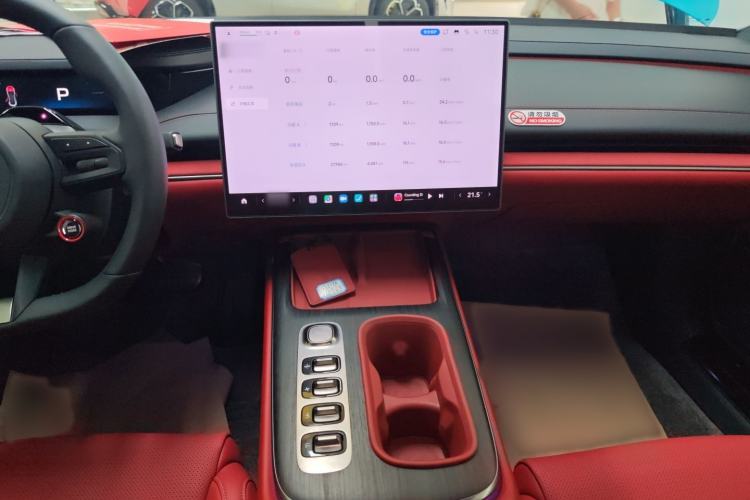 Used  SU7 2024 Rear-Drive Ultra-Long Range Advanced Pro-Level Intelligent Driving Version