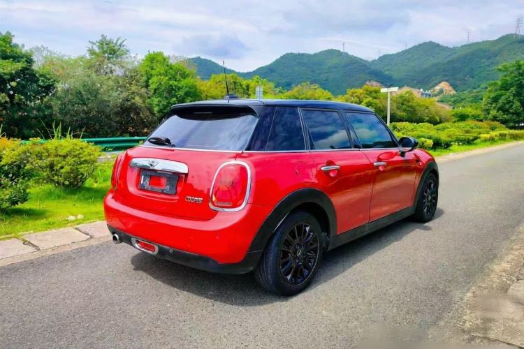 Used  MINI 2016 1.2T ONE Pioneer Edition
