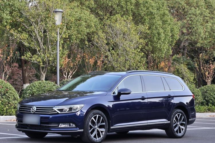 Used Volkswagen Variant 2018 380TSI Two-Wheel Drive Comfort Edition