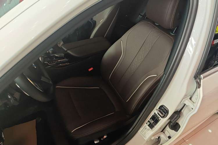 Used BMW 5 Series 2022 Second Facelift 530Li Leading Edition M Sport Package
