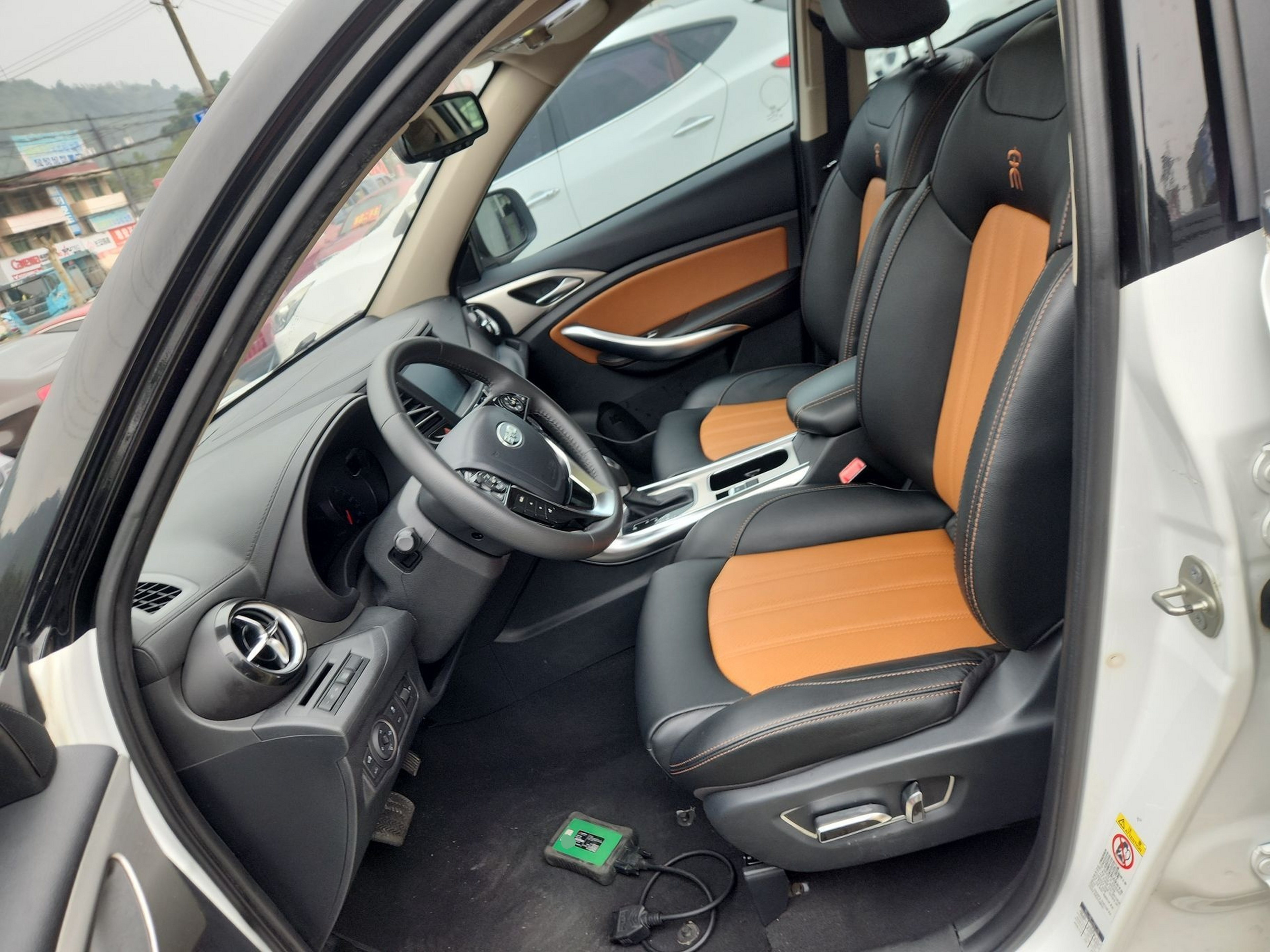 Переднее сиденье в автомобиле