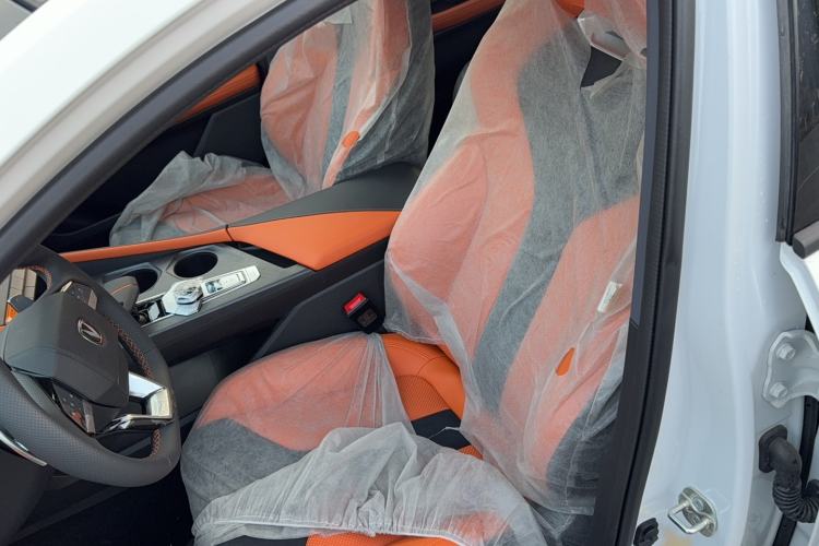 Used Changan UNI-V 2024 2.0T High-Performance Version
