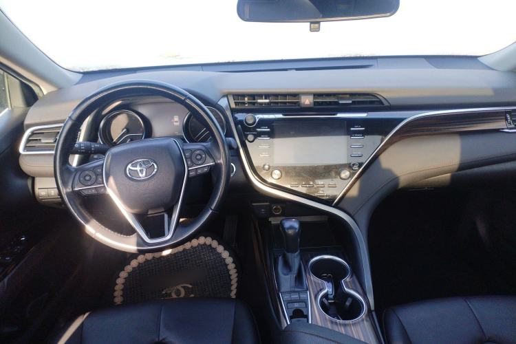 Used Toyota Camry 2018 2.5G Luxury Edition
