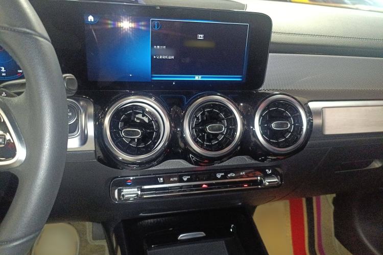 Used Mercedes-Benz GLB 2022 Second Facelift GLB 200 Dynamic Edition