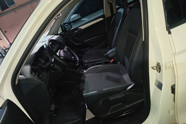 Used Volkswagen Tiguan L 2019 330TSI Automatic Two-Wheel Drive Luxury Edition China V Standard
