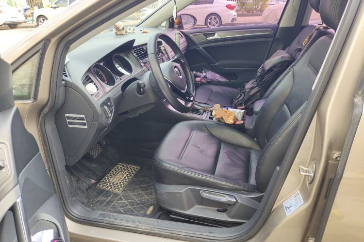 Used Volkswagen Golf 2016 1.6L Automatic Comfort Model
