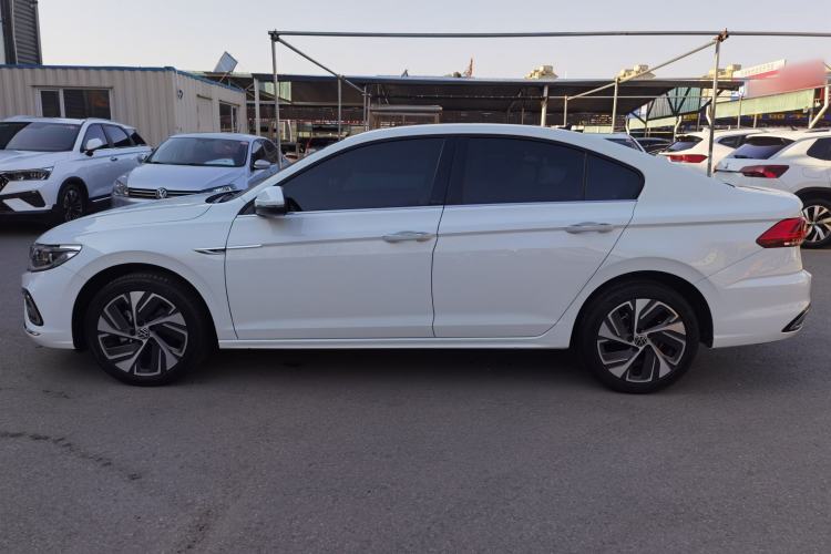 Used Volkswagen Bora 2023 300TSI DSG Prestige Edition
