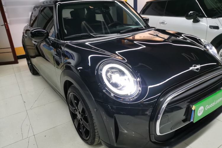 Used  MINI 2023 Updated 1.5T COOPER Artist Five-Door Edition
