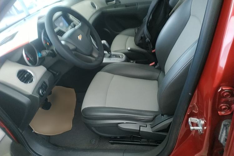 Used Chevrolet Cruze 2013 1.8L SE AT
