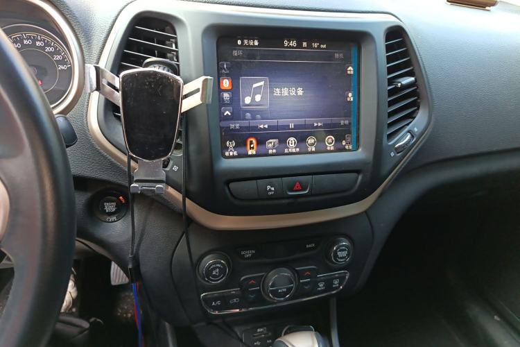 Used  Cherokee 2016 2.0L Superior Edition
