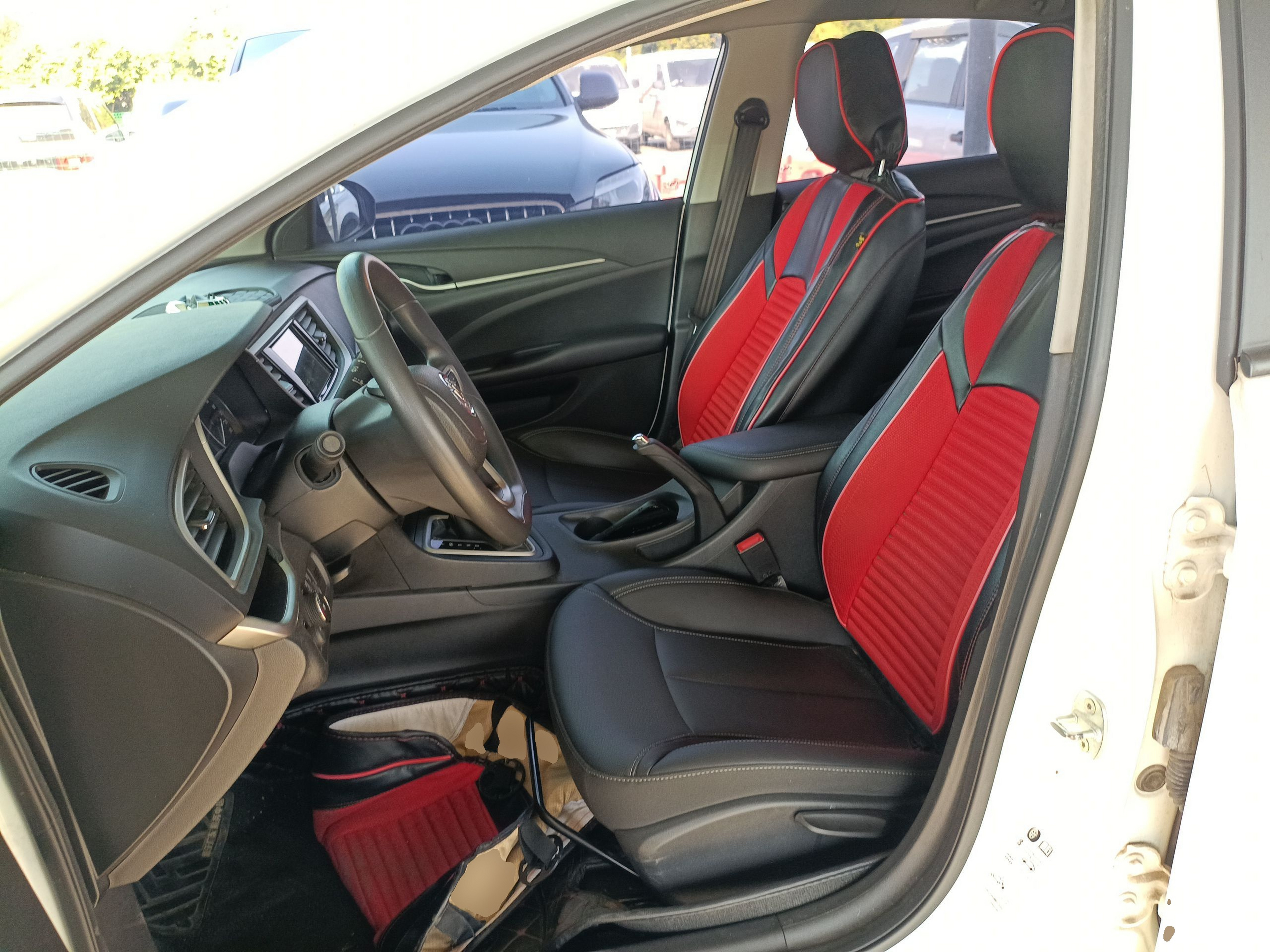 Переднее сиденье в автомобиле