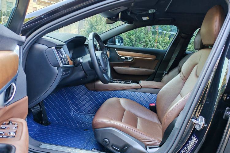 Used Volvo S90 New Energy 2021 T8 eDrive Hybrid Zhiyi Luxury Edition
