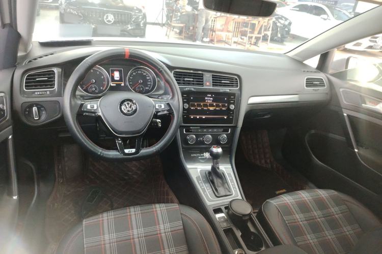 Used Volkswagen Golf 2019 1.8TSI Travel Edition