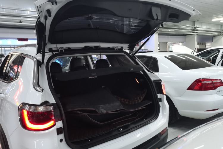 Used  Compass 2017 200T Automatic Family Edition
