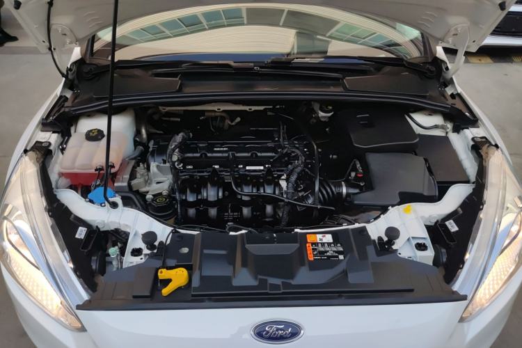 Used Ford Focus 2017 Hatchback 1.6L Automatic Fashion Edition Smart Drive Version
