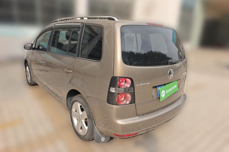 Used Volkswagen Touran 2015 1.4T Manual Fashion Edition 5-Seater
