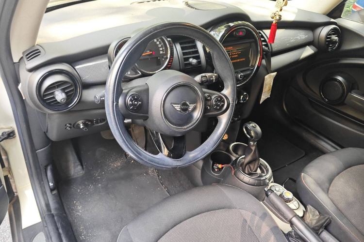 Used  MINI 2014 1.5T COOPER Fun
