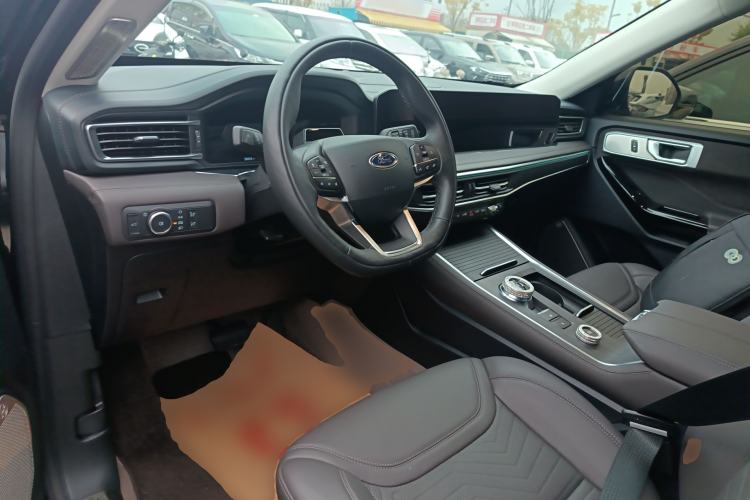 Used Ford Explorer 2024 2.3T EcoBoost Four-Wheel Drive Titanium Edition 6 Seats