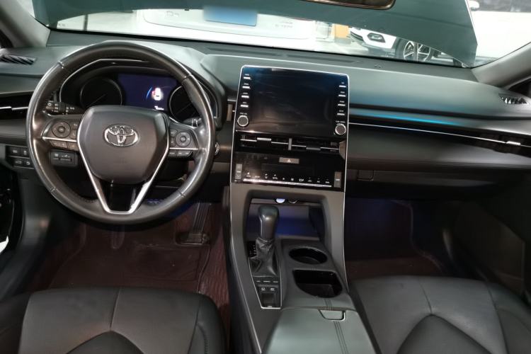 Used Toyota Avalon 2019 Dual-Engine 2.5L Luxury Edition China VI Standard
