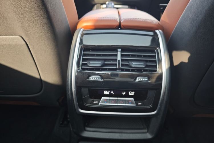 Used BMW X7 2022 xDrive40i Luxury M Sport Package
