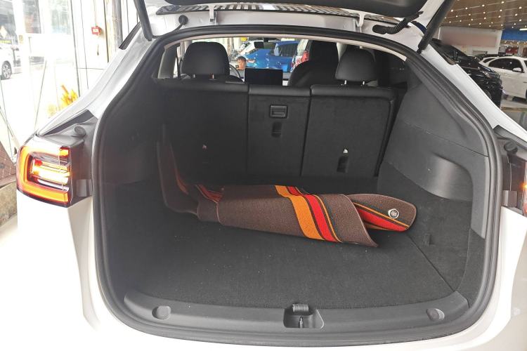 Used Tesla Model Y 2024 Rear-Wheel-Drive Version
